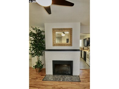 905 E 19th St, the Dalles, OR 97058 - photo 6