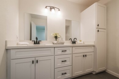 14462 Misty Meadow Ln, Houston, TX 77079 - photo 2