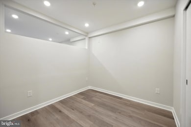 3449 Scotts Ln unit B409, Philadelphia, PA 19129 - photo 5