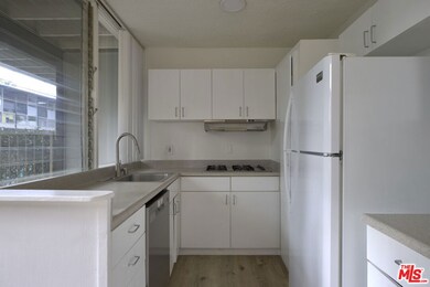 11131 Rose Ave unit 13, Los Angeles, CA 90034 - photo 5
