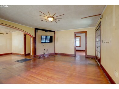 1107 E 9th St, the Dalles, OR 97058 - photo 5
