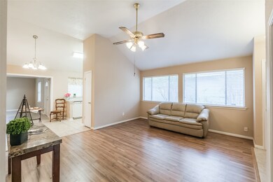 8543 Pool Creek Dr, Houston, TX 77095 - photo 4