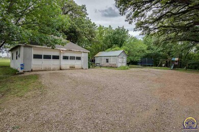 10033 Willard Rd, Topeka, KS 66615 - photo 6