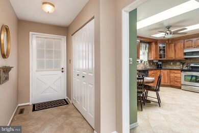 9107 Waltham Woods Rd, Parkville, MD 21234 - photo 5