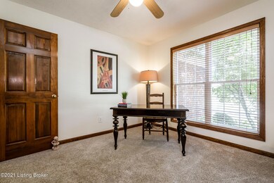 8907 Fox Chase Place, Louisville, KY 40228 - photo 6
