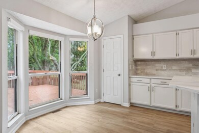 17-web-or-mls-300-adamson-dr