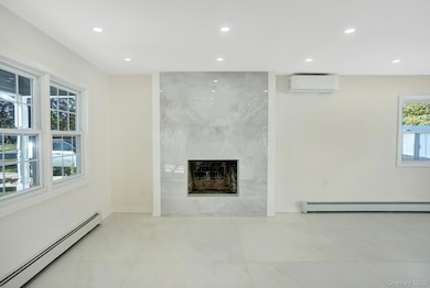 23 Chase Ln, Levittown, NY 11756 - photo 5