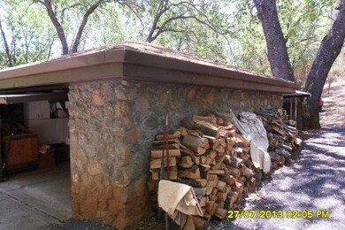 One car garage, workshop 