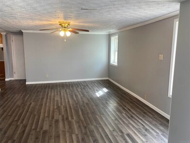 1810 Hazel St, Auburn, IN 46706 - photo 4