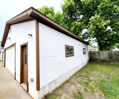 1210 W 5th St, Winona, MN 55987 - photo 5