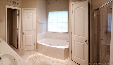 4700 S Poplar Ave, Broken Arrow, OK 74011 - photo 5