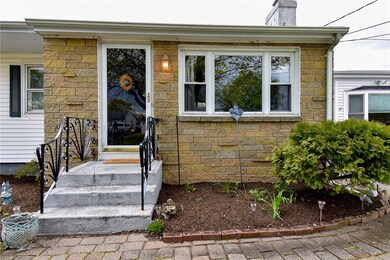 27 Montcalm Rd, Warwick, RI 02889 - photo 4