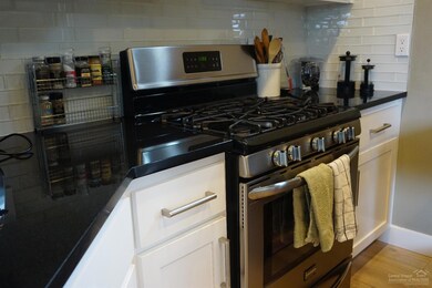 108 SW Taft Ave, Bend, OR 97702 - photo 7