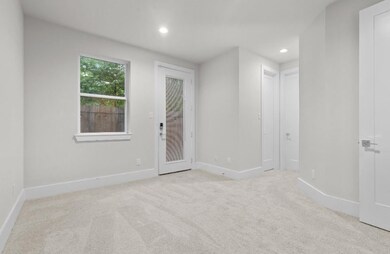 836 Fisher St unit D, Houston, TX 77018 - photo 4