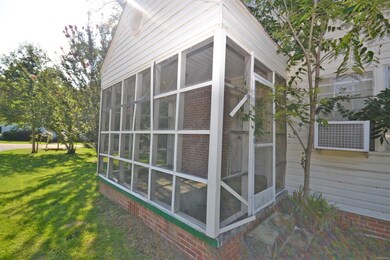 Screened-In Porch