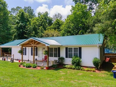 10 Sugarloaf Ln, Hendersonville, NC 28792 - photo 2