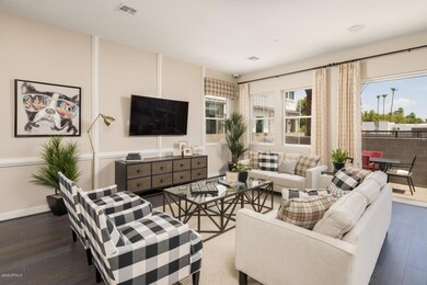 Large Great Room 10' Ceiling