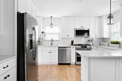 370 E Marion St, Elmhurst, IL 60126 - photo 6