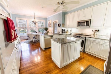 472 Santee Dr, Santee, SC 29142 - photo 5