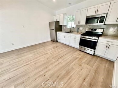 7919 Bothwell Rd, Los Angeles, CA 91335 - photo 5
