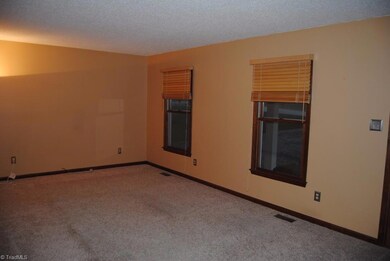 227 Persimmon Cir, Statesville, NC 28625 - photo 5