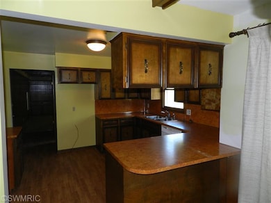 525 100th St SW, Byron Center, MI 49315 - photo 2