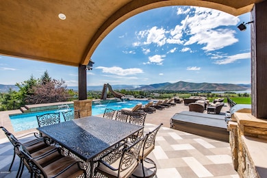 29_Exterior_high_3530044