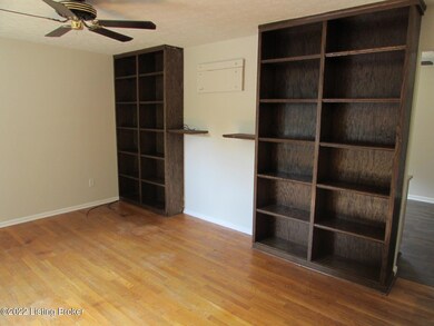 8302 Science Hill Ct, Louisville, KY 40228 - photo 6