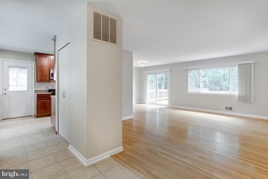 6903 Fitzpatrick Dr, Laurel, MD 20707 - photo 7