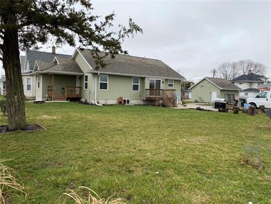 408 5th Ave SW, Cedar Rapids, IA 52404 - photo 4