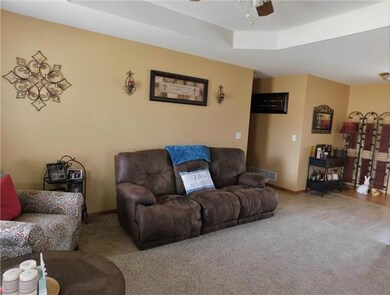 212 S Darrowby Dr, Raymore, MO 64083 - photo 7