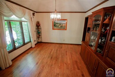 7609 SW Oxfordshire Rd, Topeka, KS 66614 - photo 3