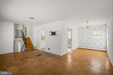 1115 Meadowlark Dr, Halethorpe, MD 21227 - photo 4