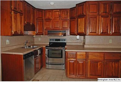 Look at the all the cabinets. Kitchen is great!