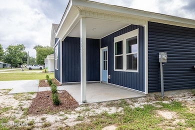 327 Buck Ln, Vanceboro, NC 28586 - photo 3