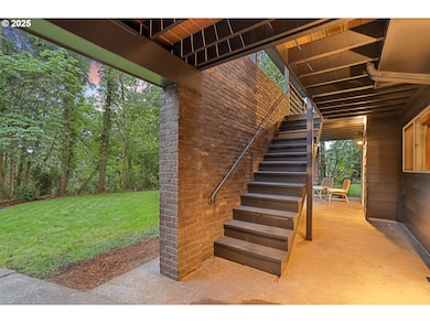 8475 SW Canyon Ln, Portland, OR 97225 - photo 2