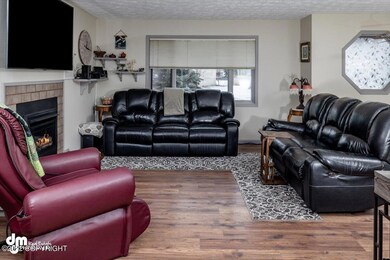 04-Living Room_DMD_6515-Edit