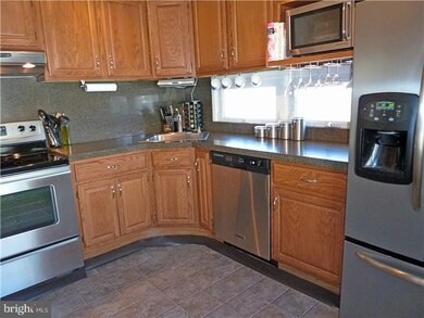 422 Haywood Rd, Ambler, PA 19002 - photo 5