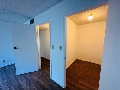 Presidential Golfview unit 2040, West Palm Beach, FL 33401 - photo 7