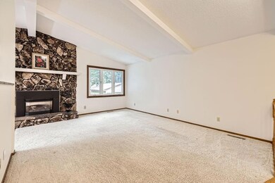 211 Mckinley St, Anoka, MN 55303 - photo 5