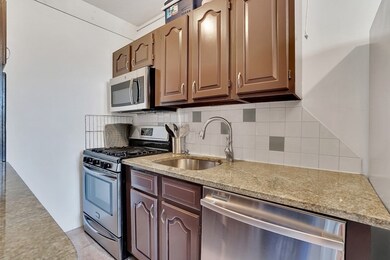 118 Riverway unit 18, Boston, MA 02215 - photo 5