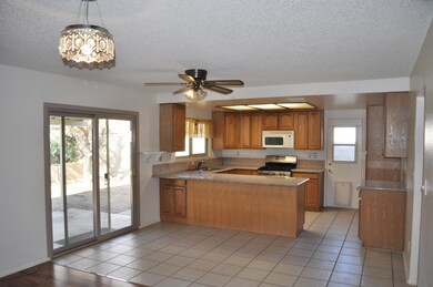 Family room to Kitchen