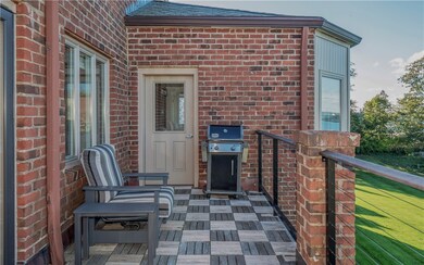 Bonniecrest unit A17, Newport, RI 02840 - photo 4