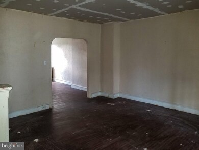 862 Marshall Rd, Sharon Hill, PA 19079 - photo 4