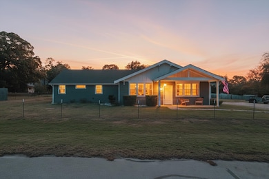 7232 Courtney Dr, Azle, TX 76020 - photo 2