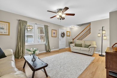 203 College Dr unit C, Bloomingdale, IL 60108 - photo 2