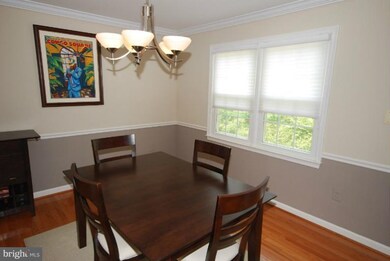 11327 Empire Ln, Rockville, MD 20852 - photo 3