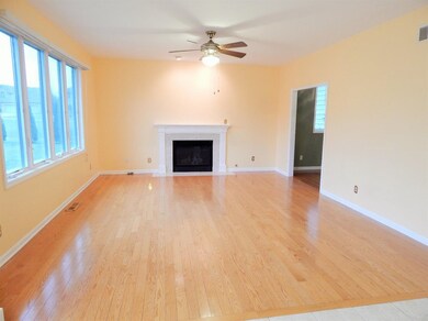 8585 Doubletree Dr S, Crown Point, IN 46307 - photo 2