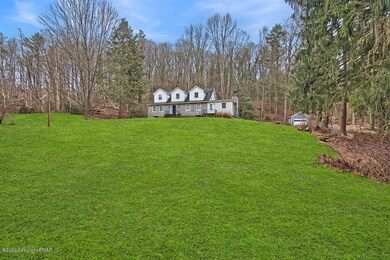 185 Clermont Ave, Stroudsburg, PA 18360 - photo 2