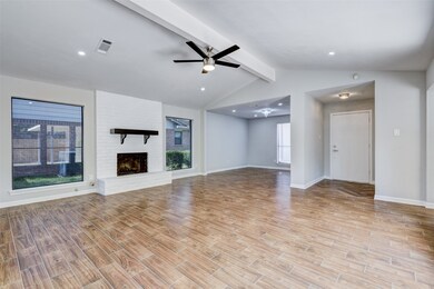 8706 Saratoga Forest Dr, Houston, TX 77088 - photo 7